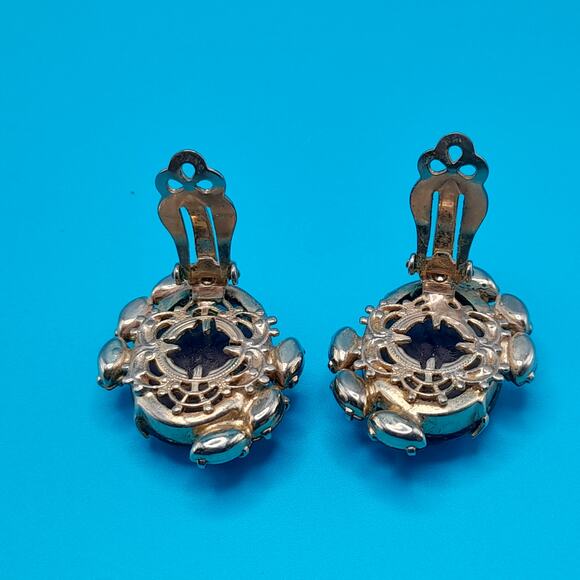 Vintage Purple Glass Rhinestone Clip Earrings, Gold Tone, 1 1/4", 1950s - Picture 7 of 10